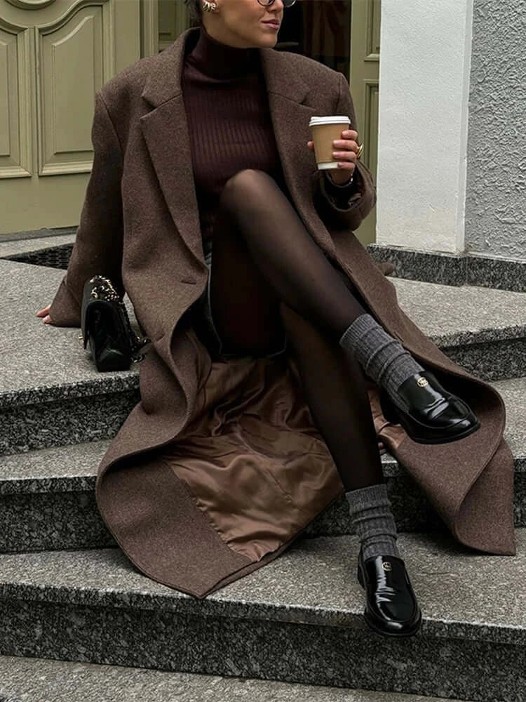 Elegant Women's Brown Wool Blend Overcoat with Shoulder Pads, Single-Breasted Long Sleeve Design for Autumn 2025 Commuter Wear