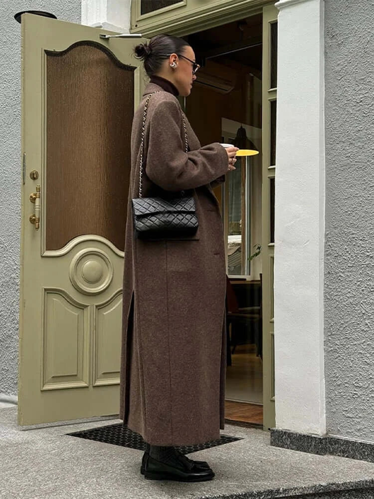 Elegant Women's Brown Wool Blend Overcoat with Shoulder Pads, Single-Breasted Long Sleeve Design for Autumn 2025 Commuter Wear