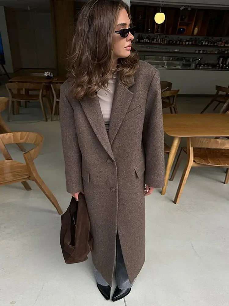 Elegant Women's Brown Wool Blend Overcoat with Shoulder Pads, Single-Breasted Long Sleeve Design for Autumn 2025 Commuter Wear